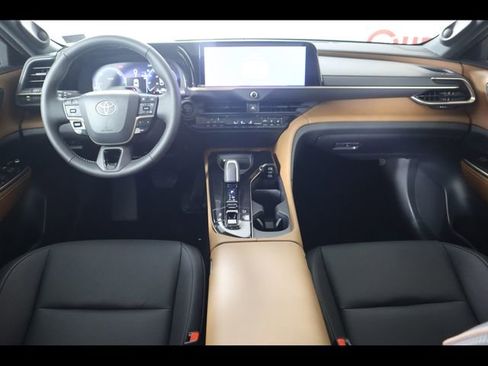 Used 2026 Toyota Crown Limited w/ Advanced Technology Package image 22