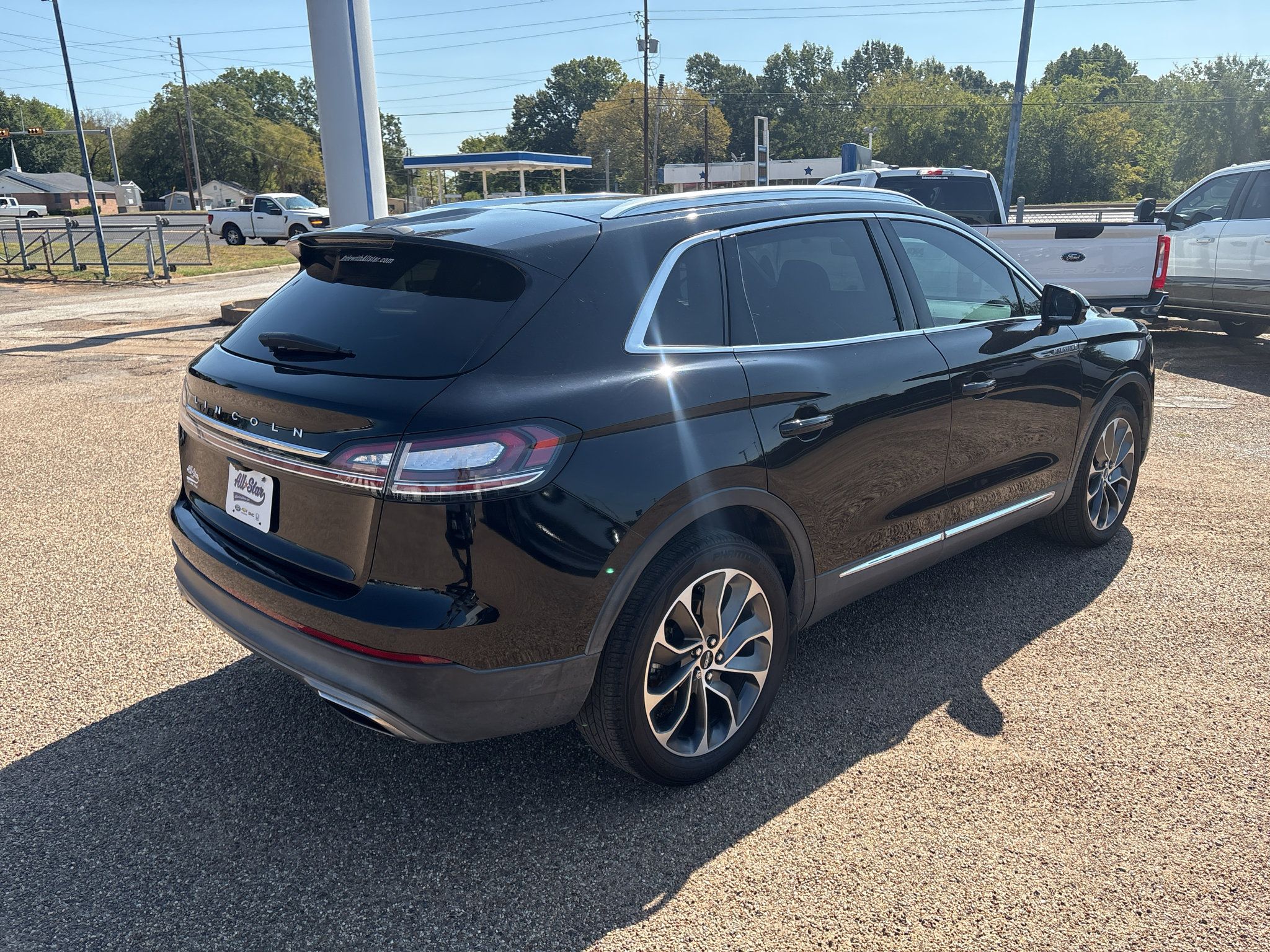 Used 2022 Lincoln Nautilus Reserve FWD image 4