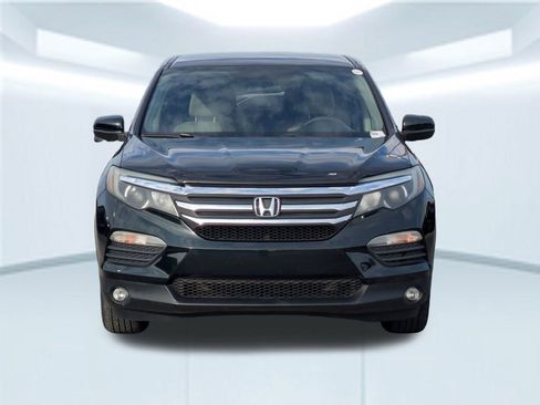 Used 2017 Honda Pilot EX image 10