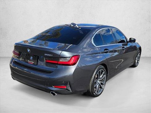 Used 2019 BMW 330i Sedan w/ Driving Assistance Package image 5