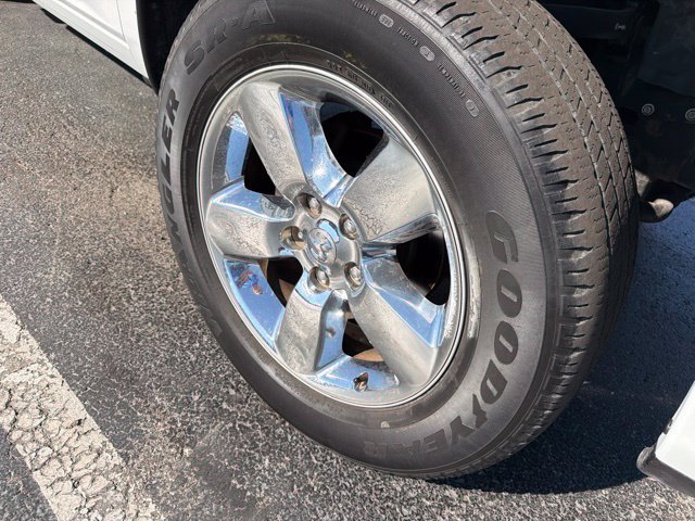 Used 2017 RAM 1500 Express AWD/4WD image 4