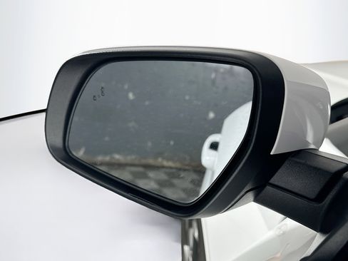 Used 2025 Hyundai Venue SEL image 16