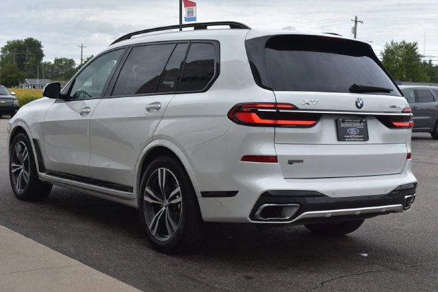 Used 2026 BMW X7 xDrive40i AWD/4WD image 19
