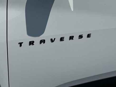 Certified 2023 Chevrolet Traverse RS w/ LPO, Floor Liner Package AWD/4WD image 32