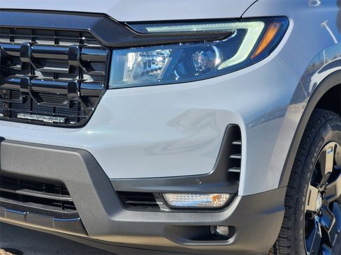 New 2026 Honda Ridgeline Black Edition image 6