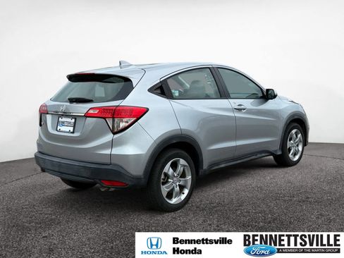 Used 2019 Honda HR-V LX image 5