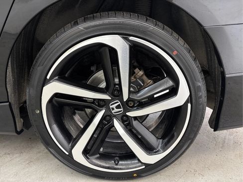 Used 2018 Honda Accord Sport image 29