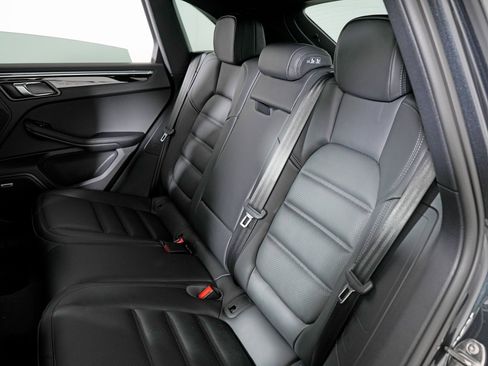 New 2026 Porsche Macan Turbo image 34