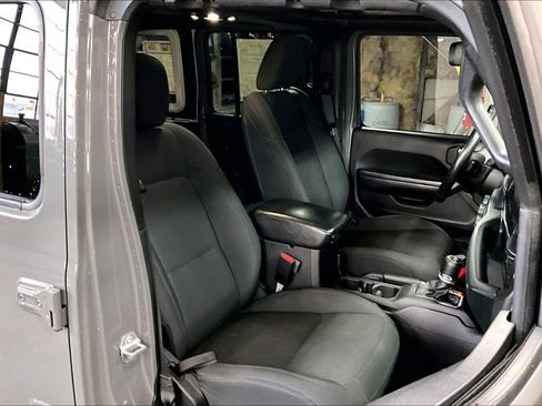 Used 2021 Jeep Wrangler Unlimited Sport AWD/4WD image 7