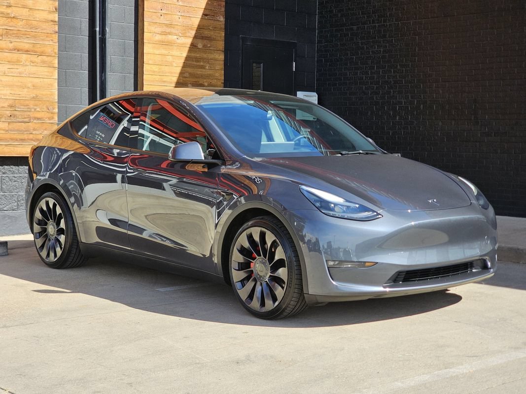 Used 2022 Tesla Model Y Performance AWD/4WD image 9