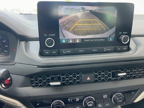Used 2024 Honda Accord EX image 12