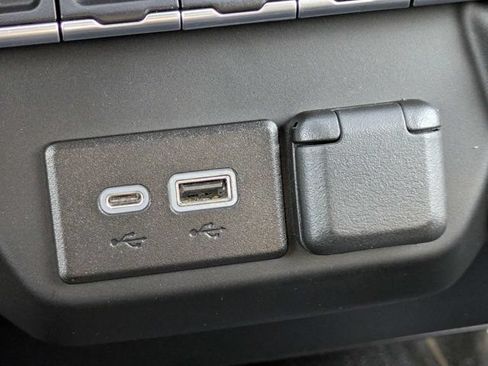 Used 2022 GMC Sierra 2500 Pro w/ Convenience Package RWD image 21