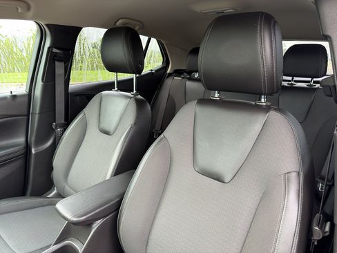 Used 2022 Buick Encore GX Preferred w/ Cold Weather Comfort Package AWD/4WD image 16