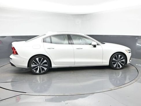 Used 2023 Volvo S60 B5 Ultimate w/ Climate Package FWD image 9