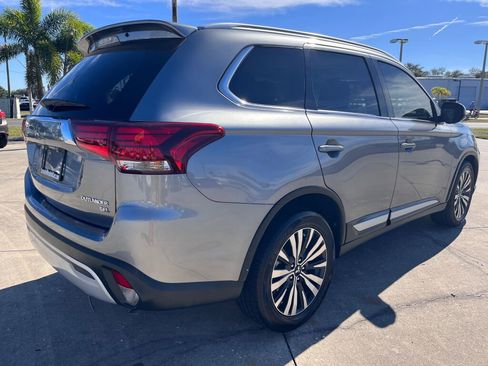 Used 2019 Mitsubishi Outlander SEL image 3
