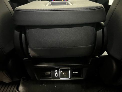 New 2026 GMC Sierra 1500 Elevation image 35