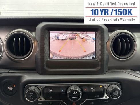Used 2023 Jeep Wrangler Sport image 22