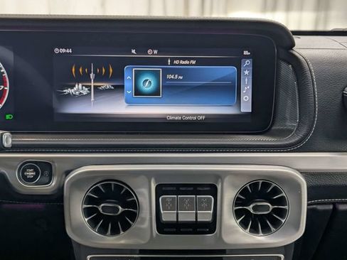 Used 2021 Mercedes-Benz G 550 w/ G Manufaktur Interior Package image 11