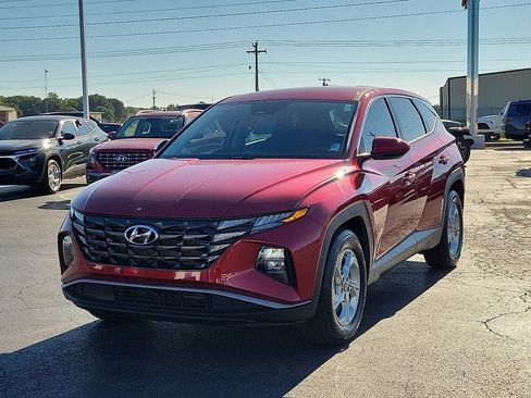 Used 2024 Hyundai Tucson SE FWD image 2