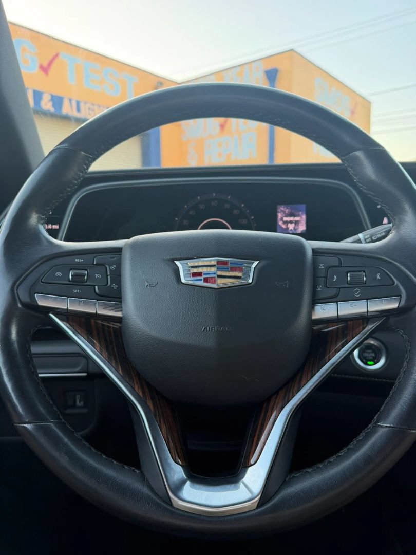 Used 2021 Cadillac Escalade Luxury RWD image 23