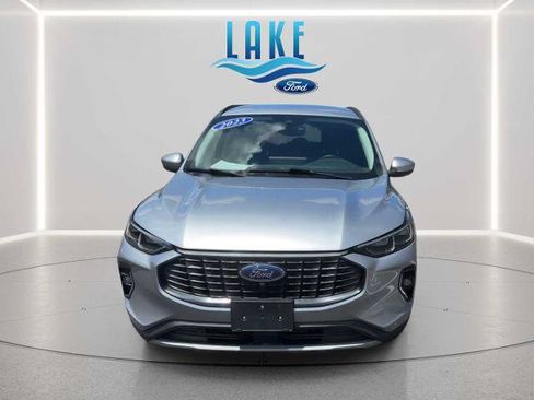 Certified 2023 Ford Escape Platinum AWD/4WD image 2