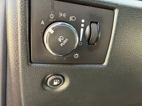 Used 2016 Jeep Grand Cherokee Limited w/ Luxury Group II AWD/4WD image 21