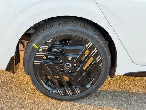 New 2026 Nissan Sentra SR w/ SR Premium Package image 23