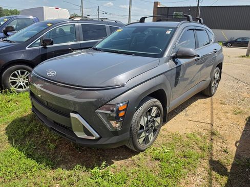 Used 2024 Hyundai Kona SEL AWD/4WD image 1