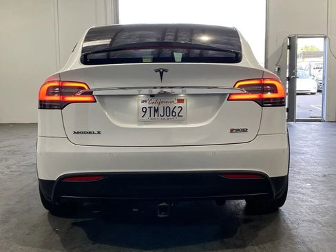 Used 2016 Tesla Model X P90D image 3