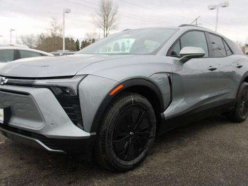 New 2025 Chevrolet Blazer EV LT w/ Super Cruise Package image 3