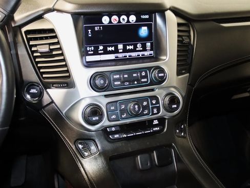 Used 2017 GMC Yukon SLT image 42