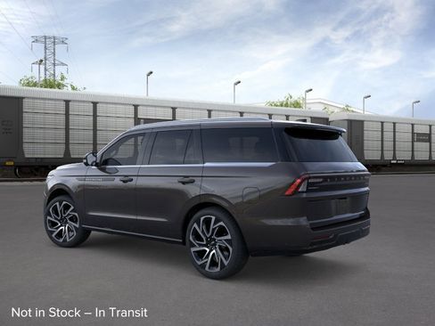New 2026 Lincoln Navigator Black Label AWD/4WD image 4