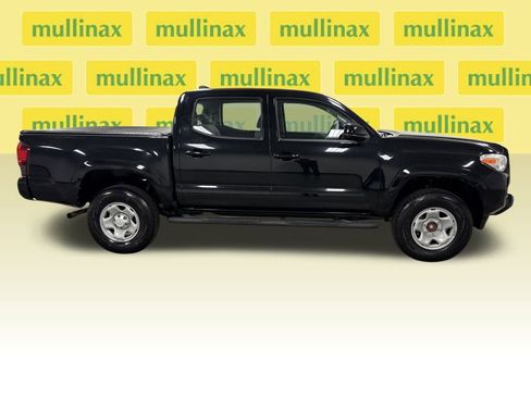 Used 2018 Toyota Tacoma SR w/ SR Convenience Package image 21