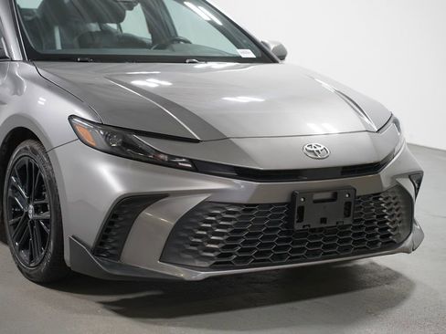 Certified 2025 Toyota Camry SE image 4