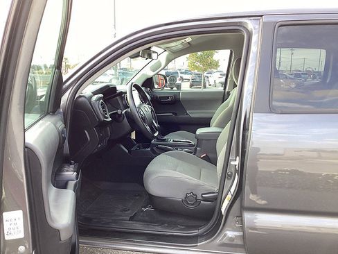 Used 2023 Toyota Tacoma SR image 9