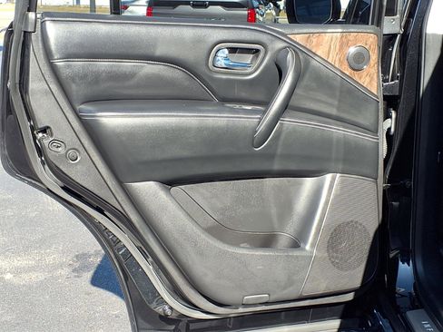 Used 2023 INFINITI QX80 Premium Select w/ All-Season Package image 20