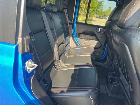 Certified 2022 Jeep Gladiator Rubicon w/ Cold Weather Group AWD/4WD image 40