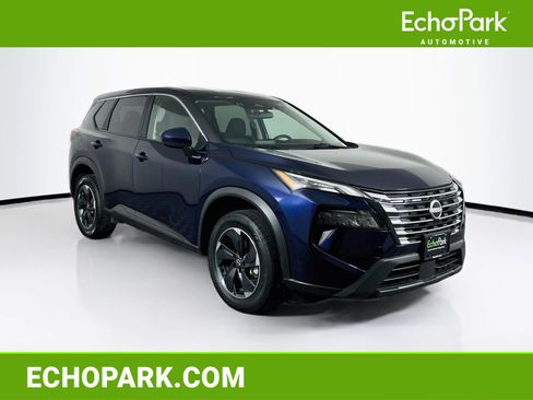 Used 2025 Nissan Rogue SV AWD/4WD image 1