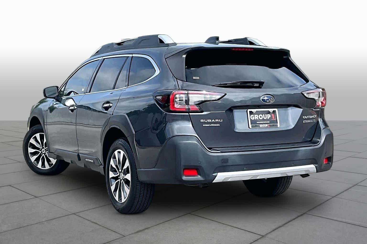 Used 2023 Subaru Outback Touring XT AWD/4WD image 12