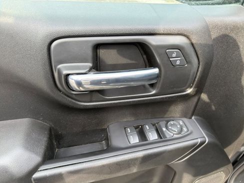 Used 2022 Chevrolet Silverado 1500 Custom image 15