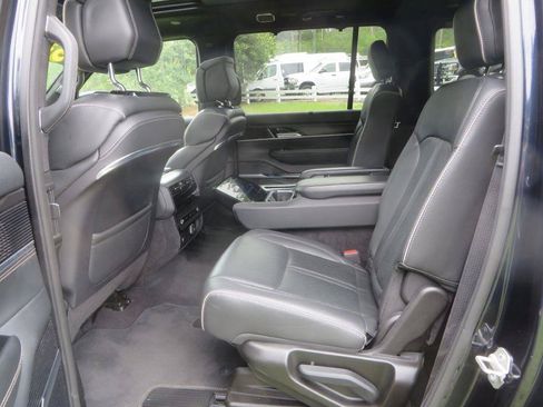 Used 2024 Jeep Grand Wagoneer L Series II w/ Quick Order Packagew 28T AWD/4WD image 28