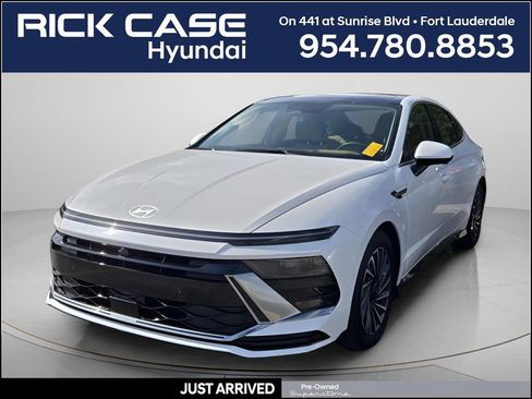 Used 2025 Hyundai Sonata Limited FWD image 1