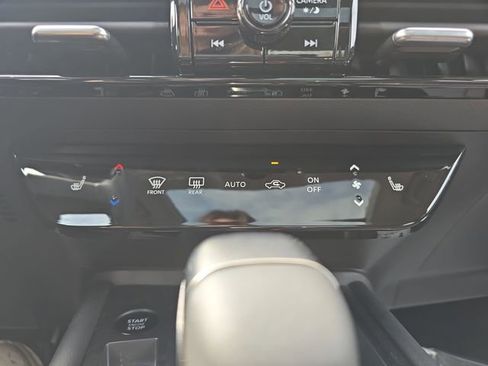 New 2026 Nissan Kicks SR w/ SR Premium Package image 24