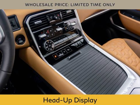 Used 2025 Nissan Armada Platinum Reserve w/ Convenience Package AWD/4WD image 11