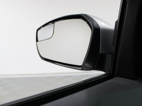 Used 2019 Ford Escape SE FWD image 28