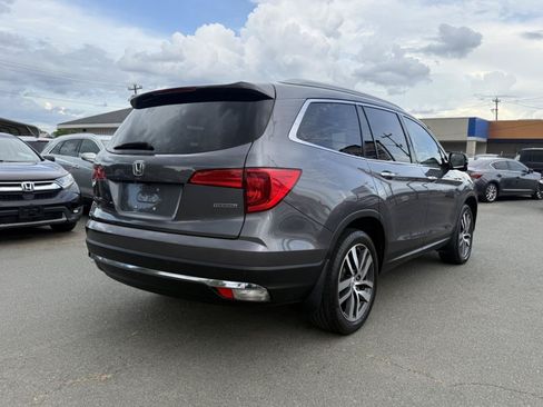 Used 2016 Honda Pilot Touring image 6