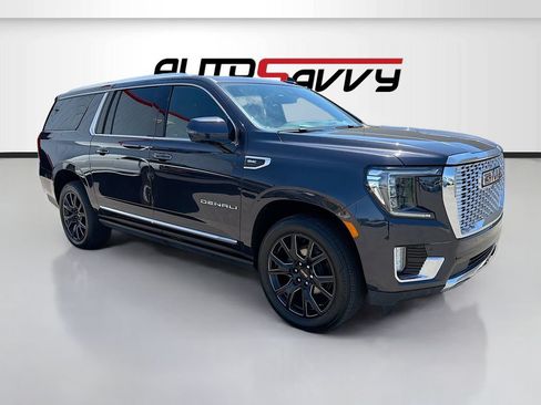 Used 2023 GMC Yukon XL Denali AWD/4WD image 1