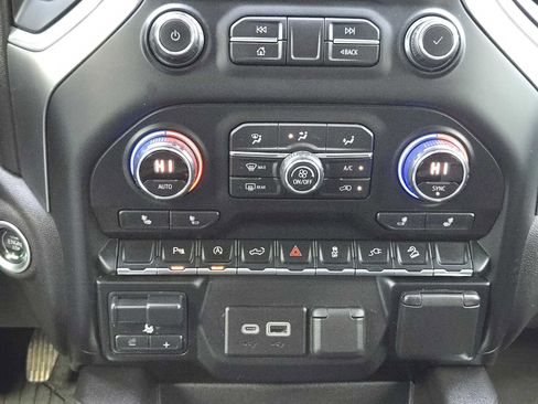 Used 2020 Chevrolet Silverado 1500 LT Trail Boss image 19