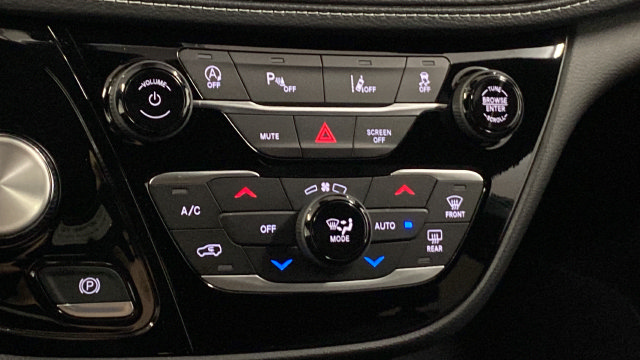 New 2027 Chrysler Pacifica Select FWD image 32