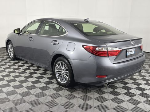 Used 2015 Lexus ES 350 w/ Premium Package FWD image 5